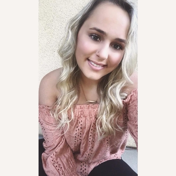 Meet your Posher, Cheyenne - Picture 1 of 1